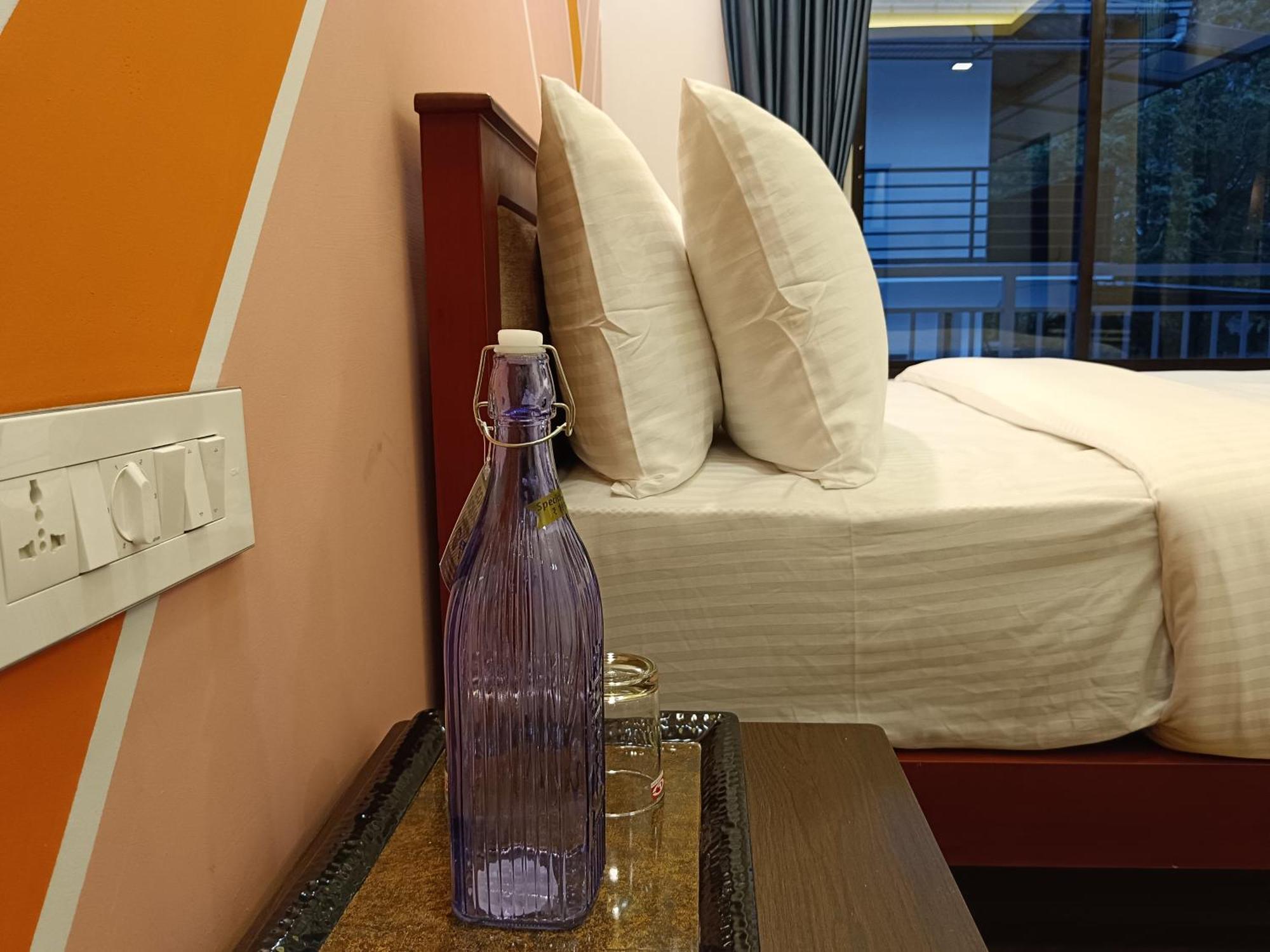 Tea Elanza Apartment Devikolam ภายนอก รูปภาพ