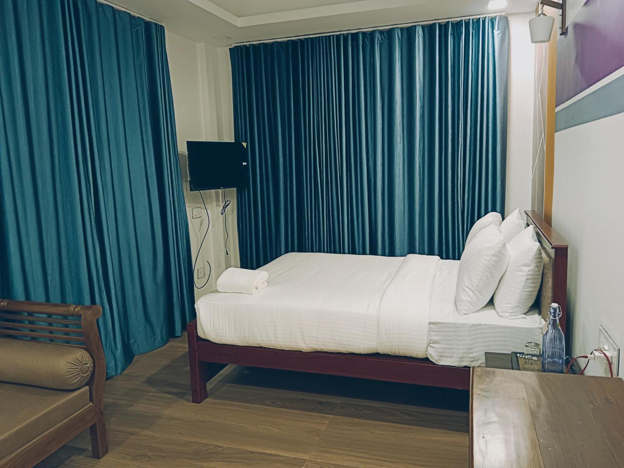 Tea Elanza Apartment Devikolam ภายนอก รูปภาพ
